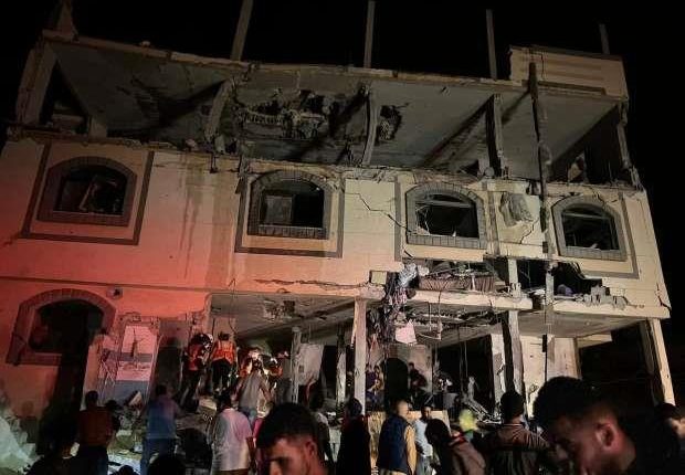 مقتل 18 مسيحيا فلسطينيا بقصف بطريركية الأرثوذكس في غزة