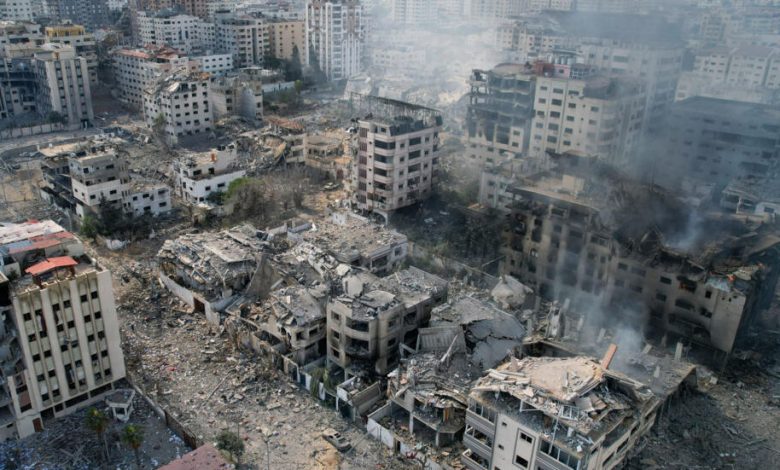 اشتباكات عنيفة وقصف إسرائيلي مكثف على قطاع غزة