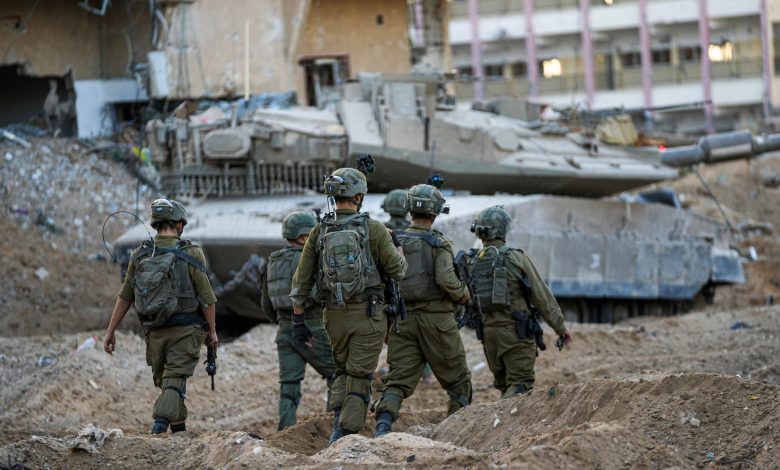 الجيش الإسرائيلي يعلن سيطرته على منطقة الميناء في غزة ويطالب سكان شرق خان يونس بالرحيل
