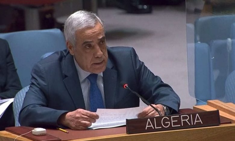 الرئيس الجزائري يقيل رئيس الحكومة ويعين نذير العرباوي خلفا له