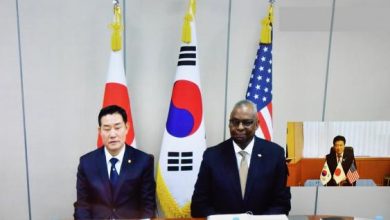 وزير الدفاع الأميركي لويد أوستن الذي يزور سيول لعقد محادثات أمنية سنوية، بنظيره الكوري الجنوبي شين وون سيك