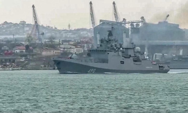 روسيا تعلن تدمير قارب أوكراني قرب جزيرة القرم