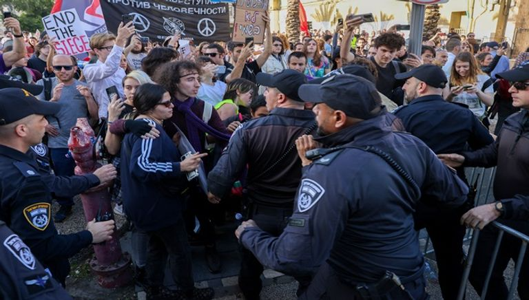 مظاهرات حاشدة ضد الائتلاف الفاشي في إسرائيل بسبب الأسرى