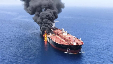 الحوثيون يقصفون سفينة نفطية بريطانية في خليج عدن