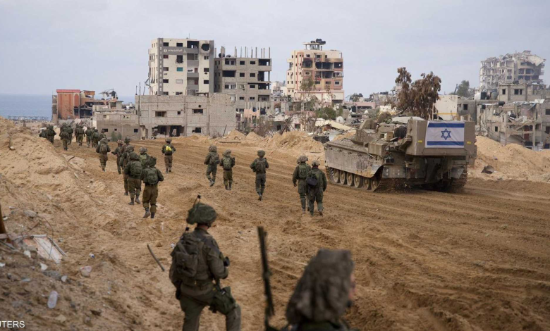 غانتس يعلن اقتراب وصول القوات الإسرائيلية إلى رفح جنوب غزة