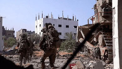 جنود إسرائيليون في مدينة غزة