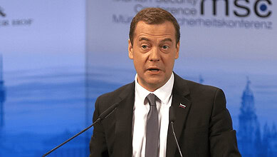 دميتري مدفيديف