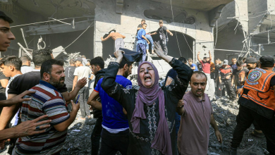 إسرائيل تكثّف هجماتها العسكرية على مدينة رفح وتوقع عشرات الضحايا