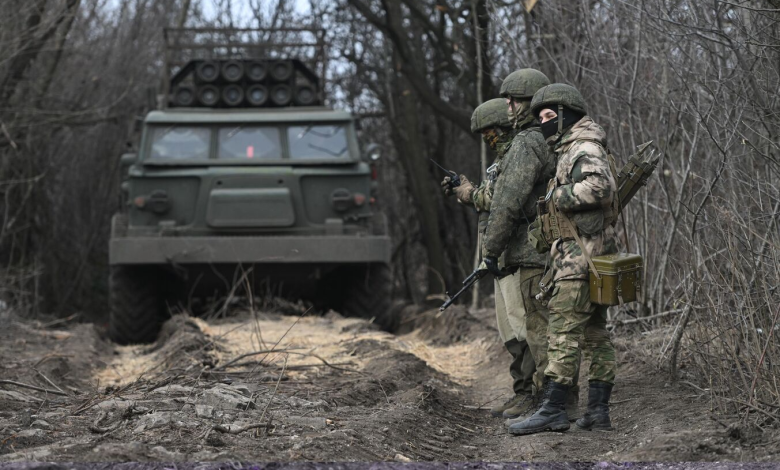 زيلينسكي يحذر... القوات الأوكرانية قد تتراجع أمام تقدم الجيش الروسي