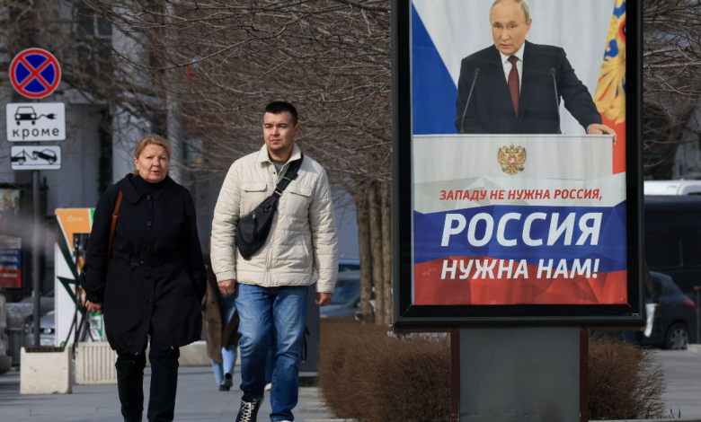 الناخبون الروس يبدأون التصويت لاختيار رئيساً للبلاد