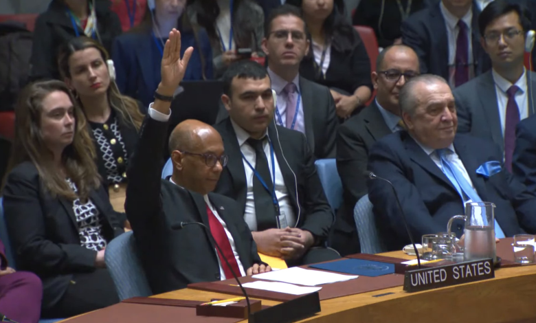 استخدام ممثل الولايات المتحدة الفيتو ضد مشروع قرار لمنح فلسطين العضوية الكاملة بالأمم المتحدة. 18 أبريل 2024