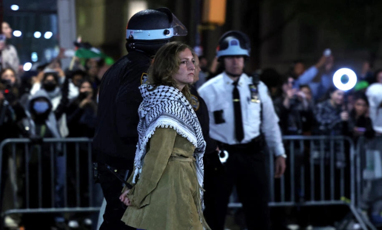 الشرطة الأمريكية تفضّ اعتصام جامعة كولومبيا بالقوة وتعتقل المتضامنين مع غزة
