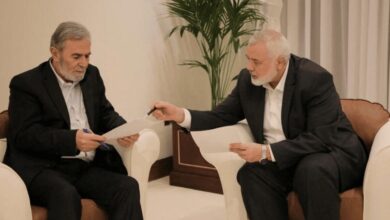 Leaders from Egypt and Qatar review Hamas ceasefire proposal documents.