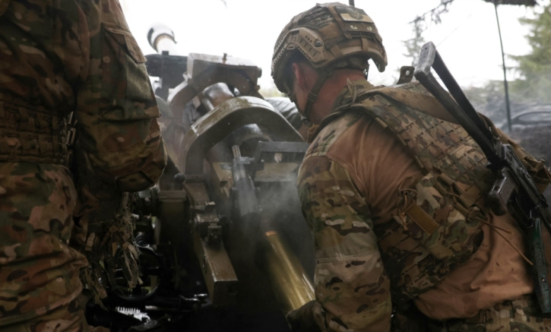 The Russian army takes control of two towns in Lugansk and Kharkov