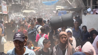 Displaced people in Khan Yunis are sleeping on sidewalks and roads, and they have no place to shelter.