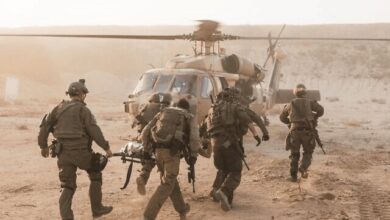 Israeli helicopters transport wounded soldiers