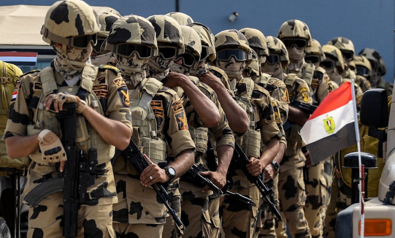 الجيش المصري يعلن جاهزيته لمواجهة التحديات التي تحيط بالدولة