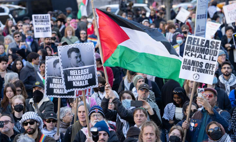 مظاهرات حاشدة في واشنطن ونيويورك منددة باعتقال الطالب الفلسطيني محمود خليل