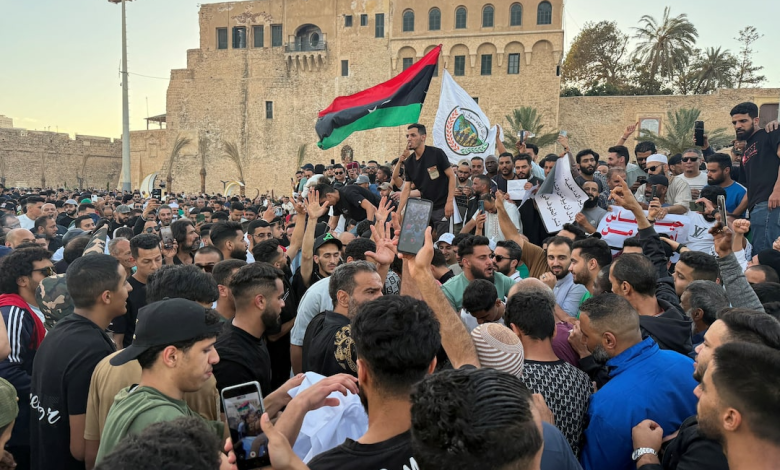 ليبيا: تجدد المظاهرات المطالبة باسقاط حكومة الدبيبة وحل على الميليشيات