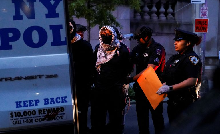 US police raid Columbia University, arrest dozens of Gaza genocide protesters