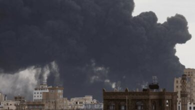 Israël mène des frappes sur Sanaa et son aéroport