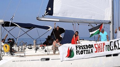 Des drones israéliens survolent le voilier Madeleine en direction de Gaza