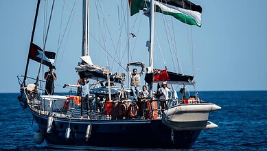 إسرائيل توعز لقواتها بمنع سفينة مادلين الإنسانية من الوصول إلى غزة