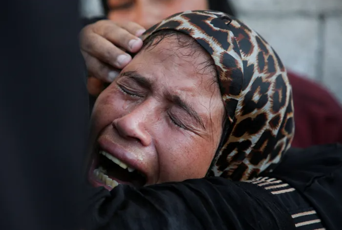 قوات الاحتلال الإسرائيلي تواصل حصار وإبادة الفلسطينيين في قطاع غزة