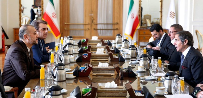 EU Troika moves to reinstate UN sanctions on Iran