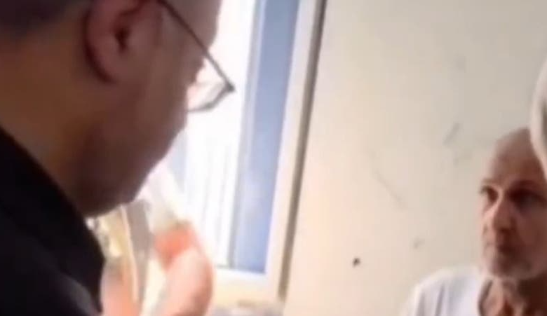 الإرهابي بن غفير يقتحم زنزاة الأسير مروان البرغوثي ويهدده