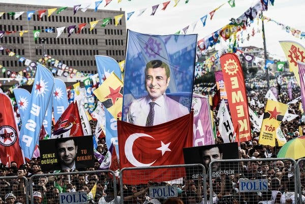 تقارير إعلامية تتحدث عن قرب الإفراج عن المعارض التركي البارز صلاح الدين دميرتاش