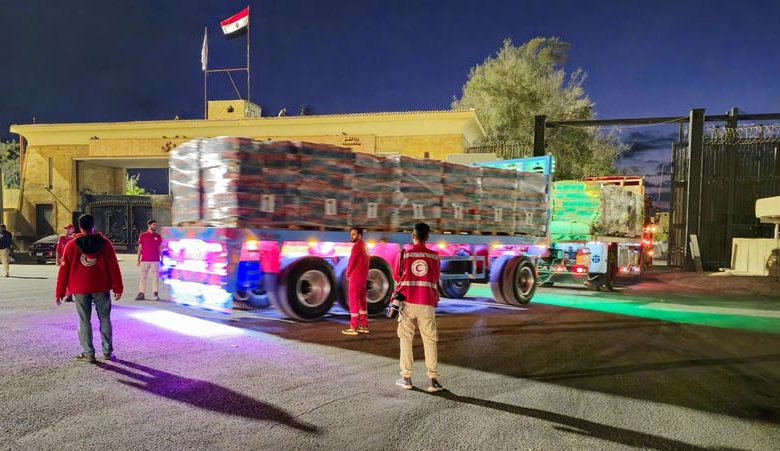 الاحتلال الإسرائيلي يغلق معبر رفح ويقلّص دخول المساعدات الإنسانية إلى غزة